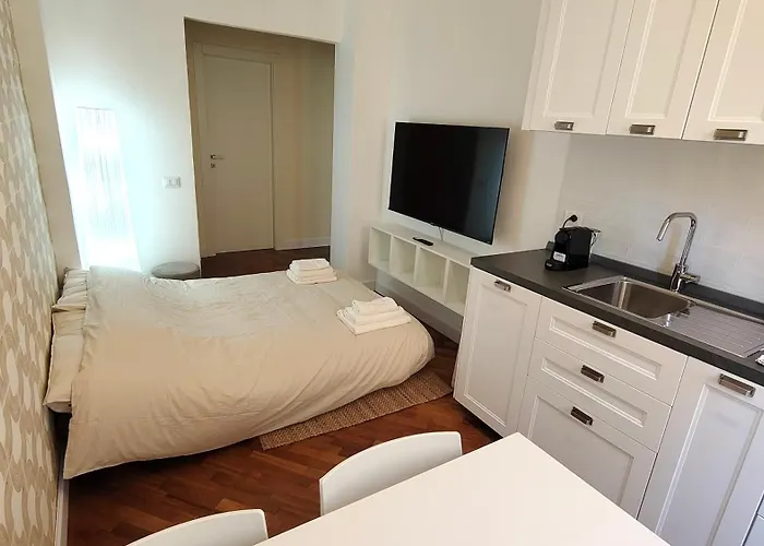 La Casa Di Elda - 2 - Metro B Apartment *